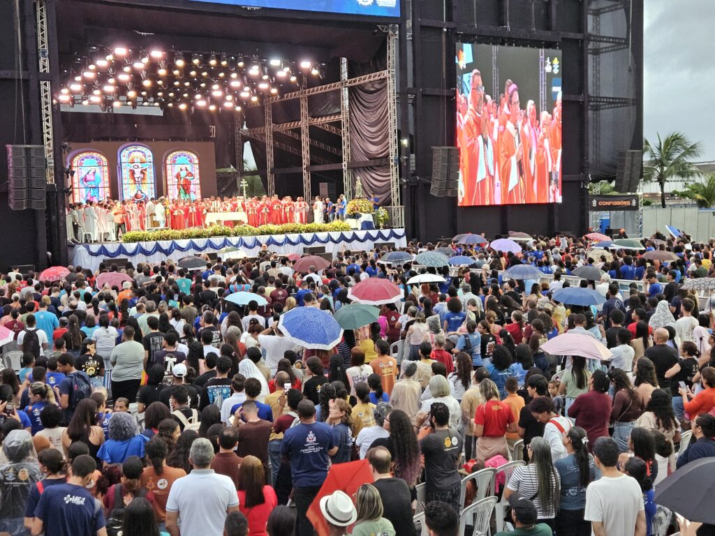 Santa Missa de Pentecostes. Foto: Lívia Pascoal.