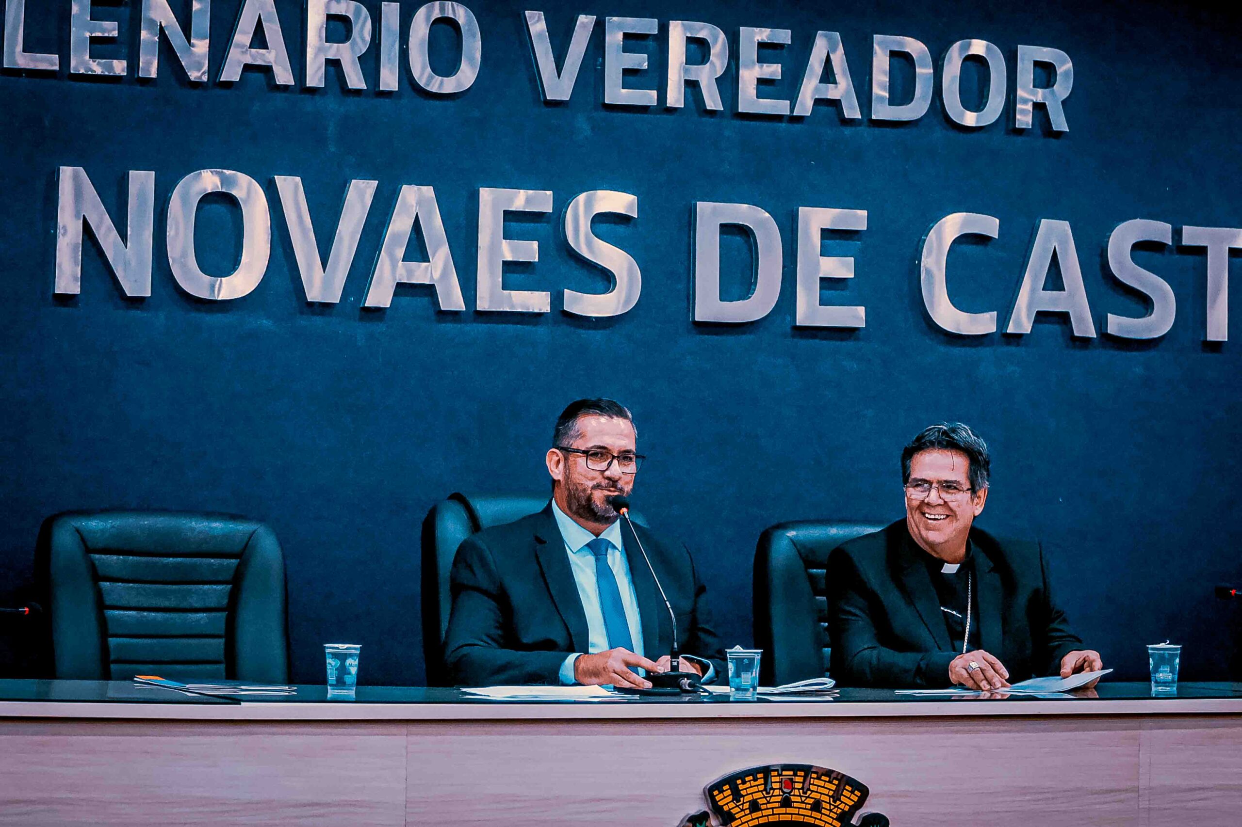 Dom Beto Breis recebeu título de Cidadão Honorário. Foto: Carlos Roberto. 