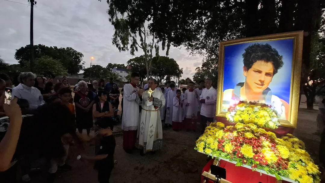 Bênção ao espaço que levará o nome de São Carlo Acutis, no Feitosa. Suzana Lima/ Pascom Arquidiocesana