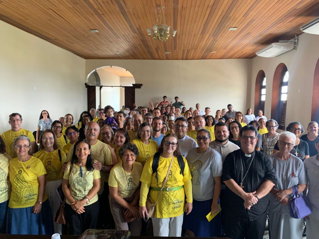 Arquidiocese de Maceió promove encontro de espiritualidade com leigos e leigas e conduzido pelo arcebispo Dom Beto Breis.