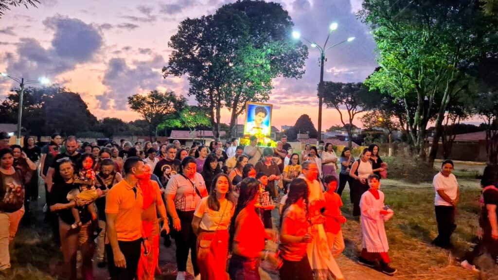 Comunidade do Feitosa homenageia São Carlo Acutis. Foto:  Suzana Lima.