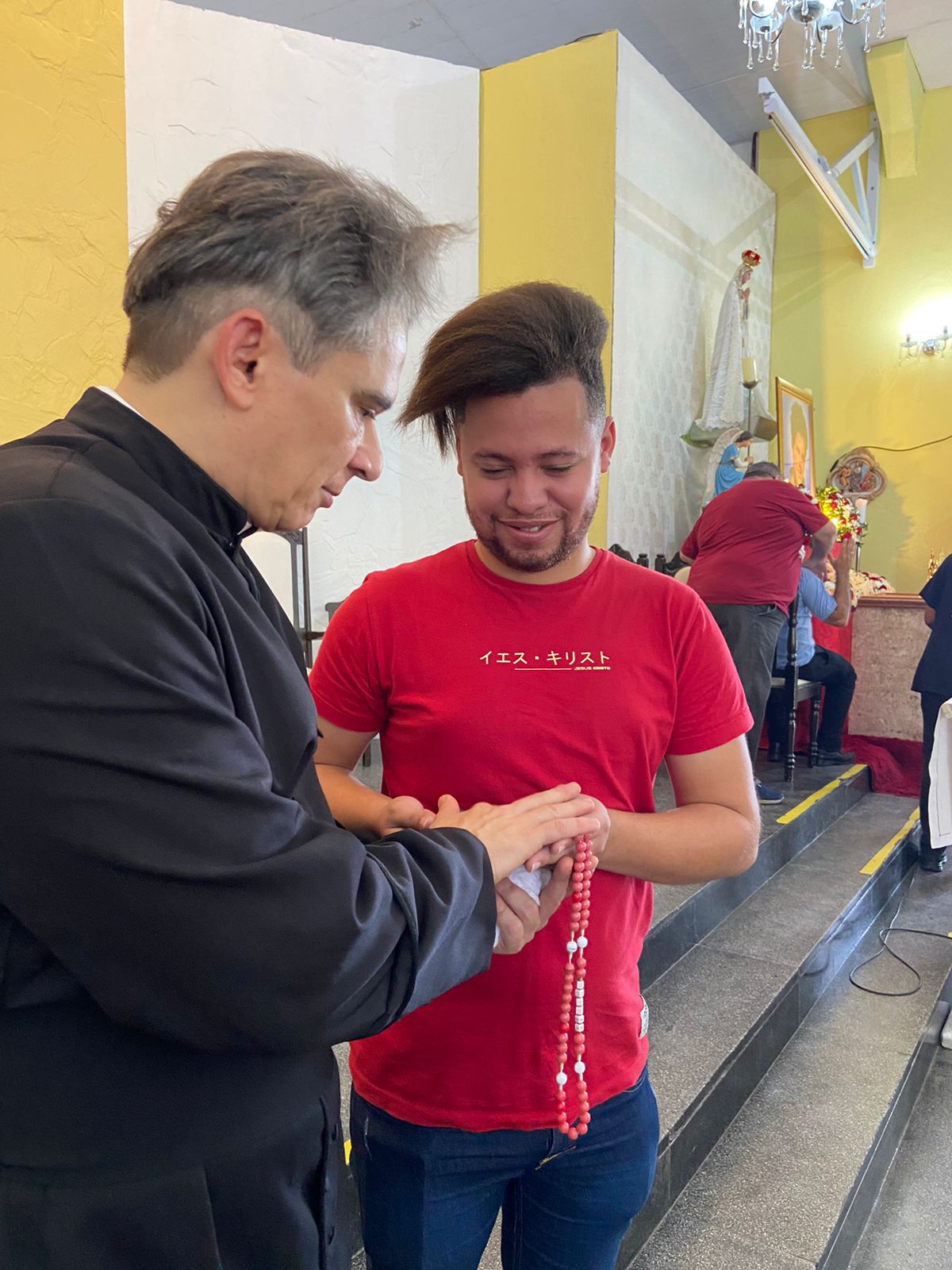 Bênção ao espaço que levará o nome de São Carlo Acutis, no Feitosa. Suzana Lima/ Pascom Arquidiocesana