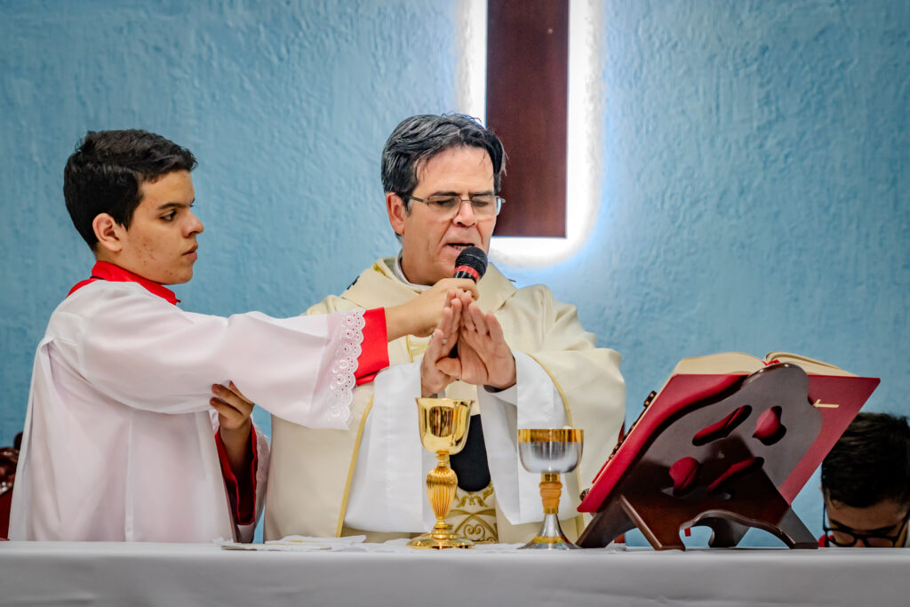 Lucas Cordeiro foi ordenado diácono em Satuba. Foto: Carlos Wilker.
