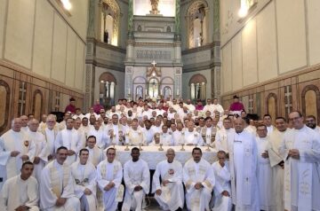 Missa do Crisma reuniu o clero da Arquidiocese de Maceió. Foto: Pascom Arquidiocesana.