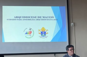 Dom Beto se reúne com clero para preparação de assembleia em novembro. Foto: Padre Rodrigo Rios.