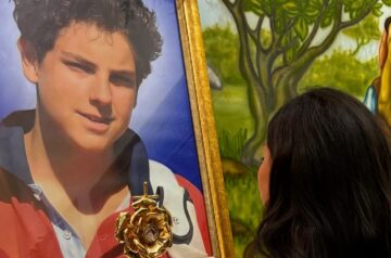 Ana Beatriz Novais de Almeida Menezes é devota de São Carlo Acutis.