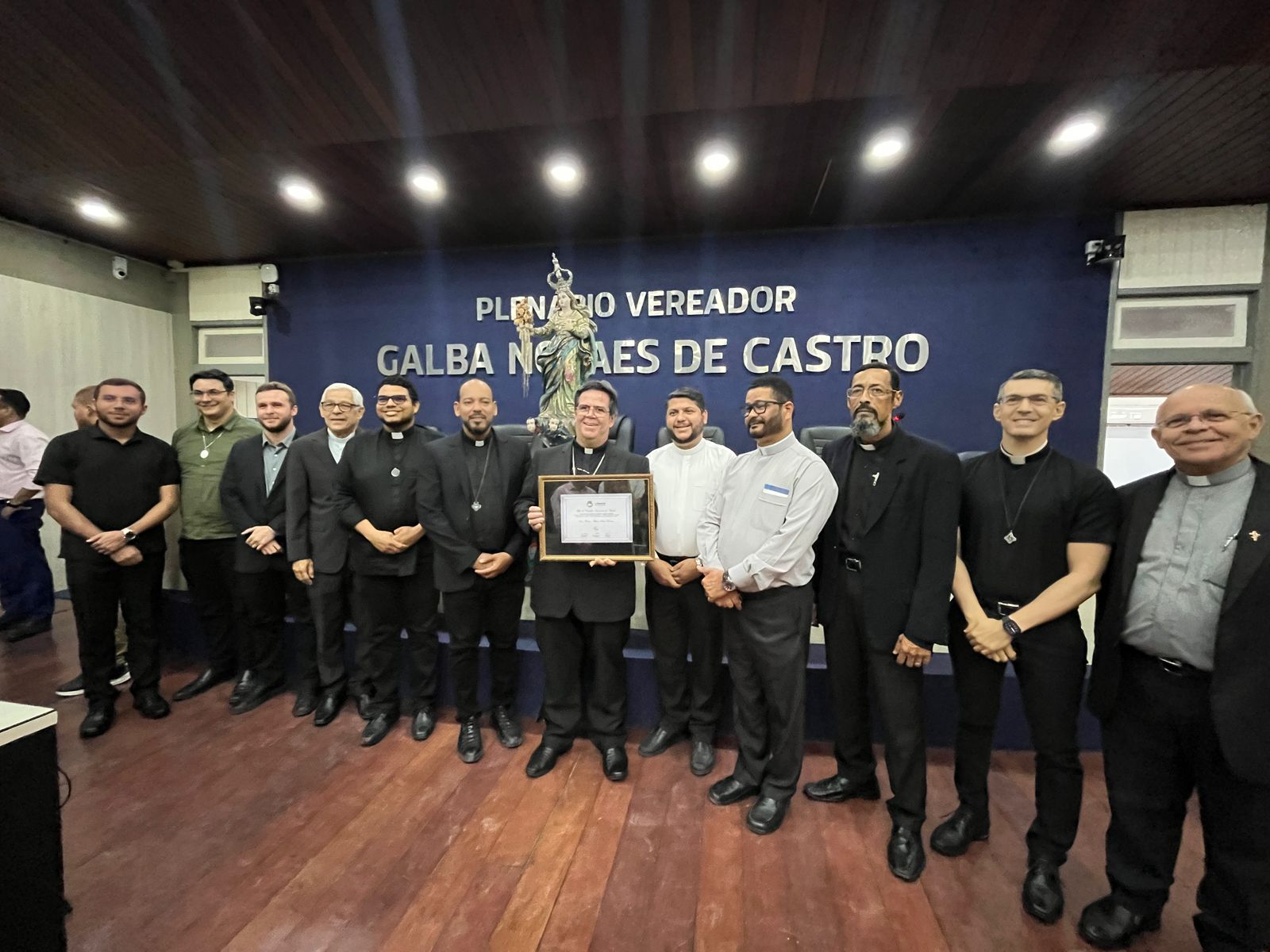 Dom Beto Breis recebeu título de Cidadão Honorário. Foto: Carlos Roberto.